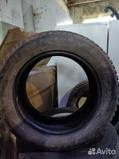 Goodyear UltraGrip 235/55 R17 101