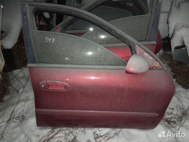 Дверь правая Ford Taurus 3