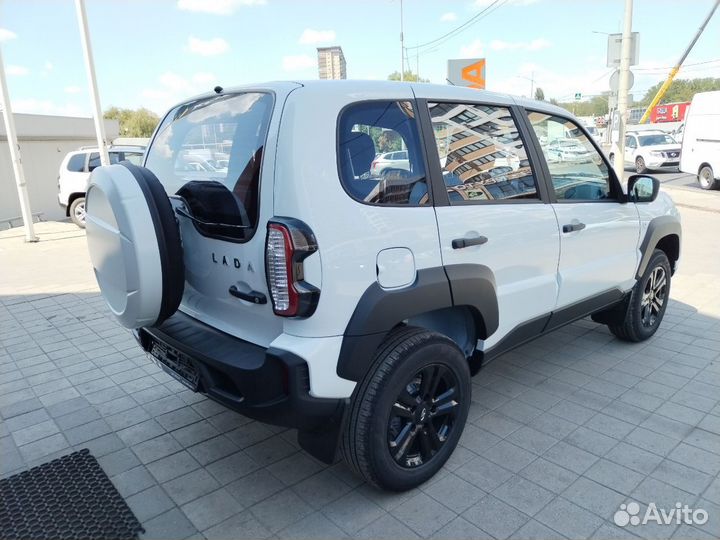 ВАЗ Niva Travel 1.7 МТ, 2024