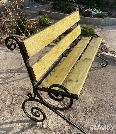 Скамейка садовая кованая