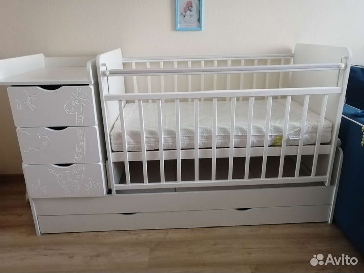 Детская кроватка