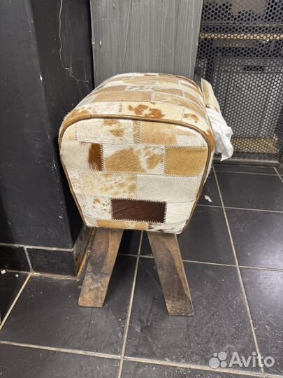 Банкетка козлик нат кожа дерево