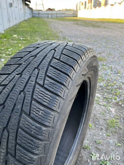 Nokian Tyres Hakkapeliitta R 215/65 R16