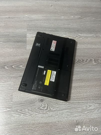 Sony Vaio Core i3 2330M/8 г/256 SSD/Geforce GT410M
