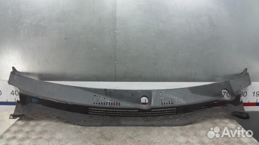 Накладка декоративная (жабо, дождевик) dodge calib