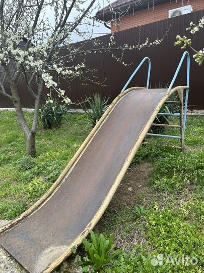 Детская горка уличная