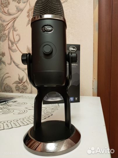 Студийный конденсаторный микрофон Blue Yeti X