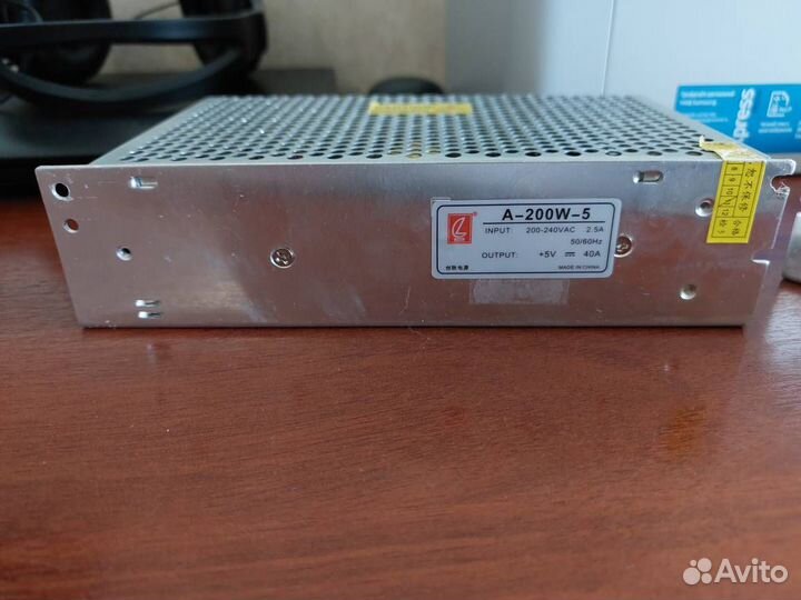 Блоки питания 200 Вт 5 V 40А