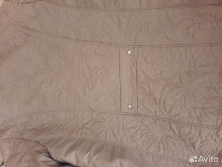 Женская лёгкая куртка размер40евро