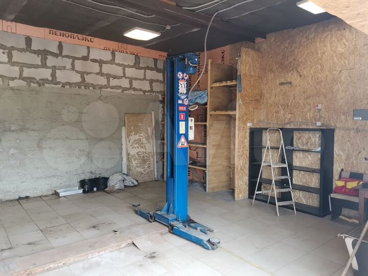 Гараж, > 30 м²