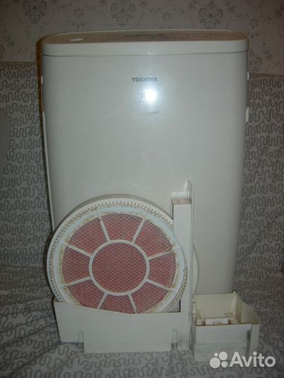 Очиститель-увлажнитель воздуха Toshiba CAF-KM16X