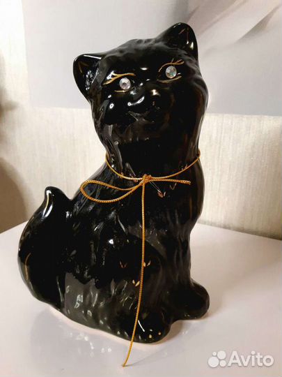 Статуэтка кошка