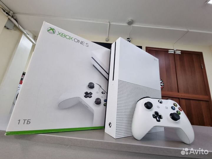 Игровая приставка xbox ONE S 1tb
