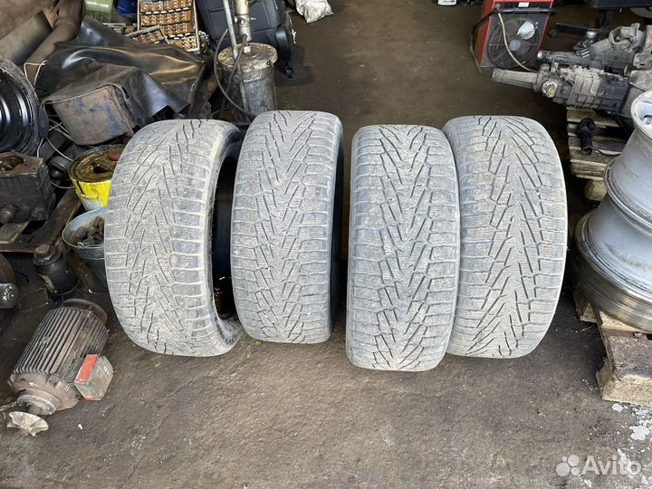 Nokian Tyres Hakkapeliitta 7 SUV 275/50 R20