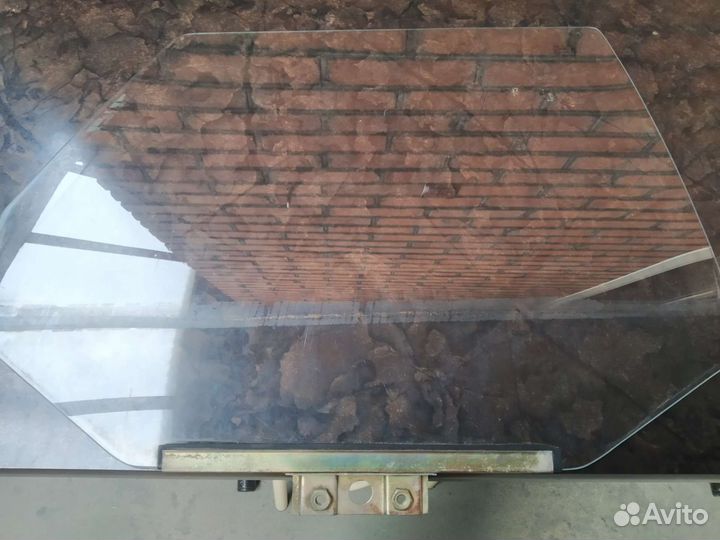 Заднее правое стекло ваз 2114 ваз 2115