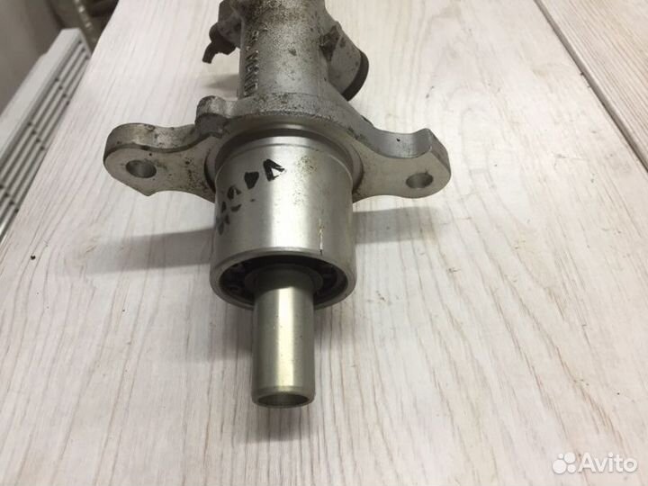 Главный тормозной цилиндр LADA Priora хэчбек 124