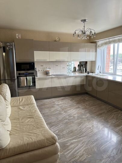 3-к. квартира, 102,5 м², 10/11 эт.