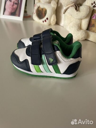 Кроссовки adidas