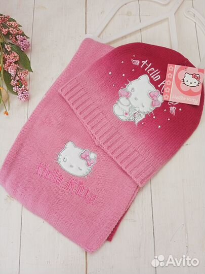 Комплект на девочку шапка и шарф