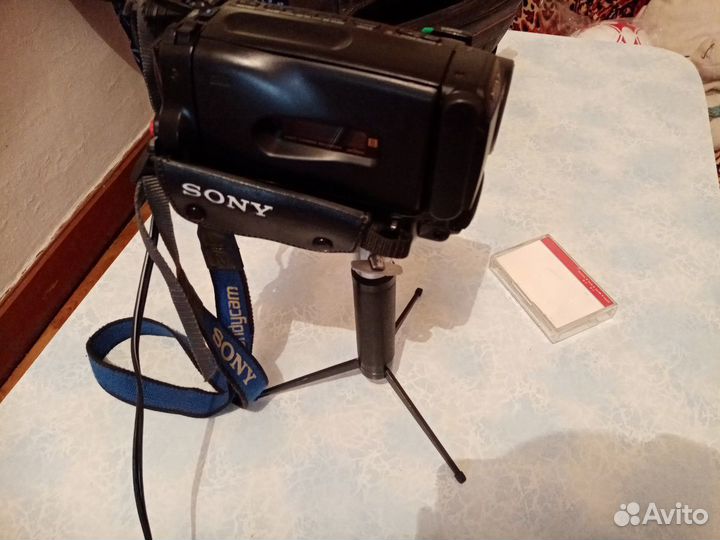 Видеокамера Sony Handycam video 8
