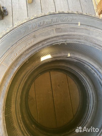 Dunlop SP Winter Ice 01 215/60 R17 96T