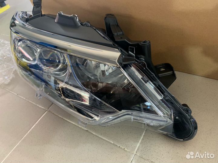 Правая фара Toyota Camry 55 эксклюзив 2 линзы