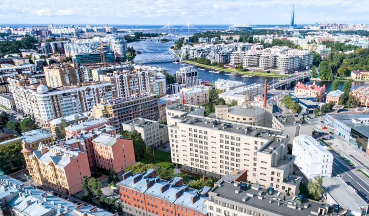 4-к. квартира, 135,2 м², 5/7 эт.