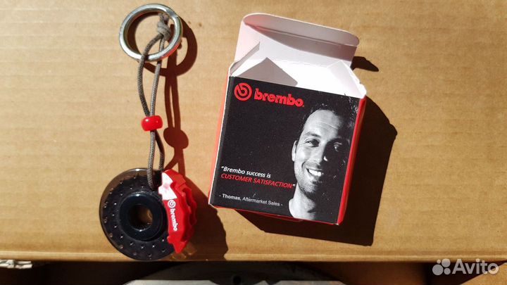 Тормозной диск передний перфорированный Brembo