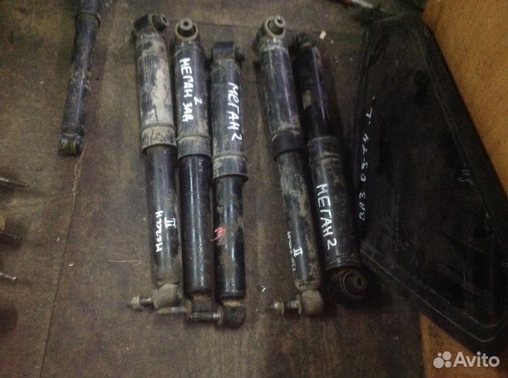 Стойка задняя амортизатор Рено Меган 2