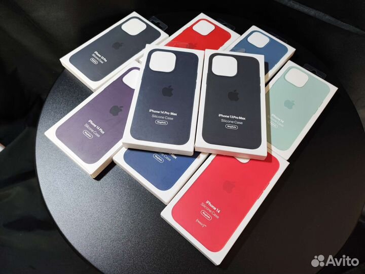 Оригинальные чехлы на iPhone