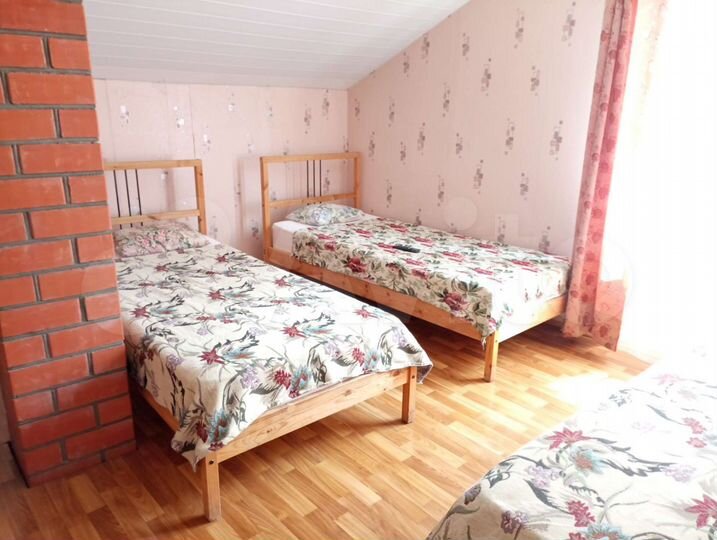 Комната 17 м² в 4-к., 2/2 эт.