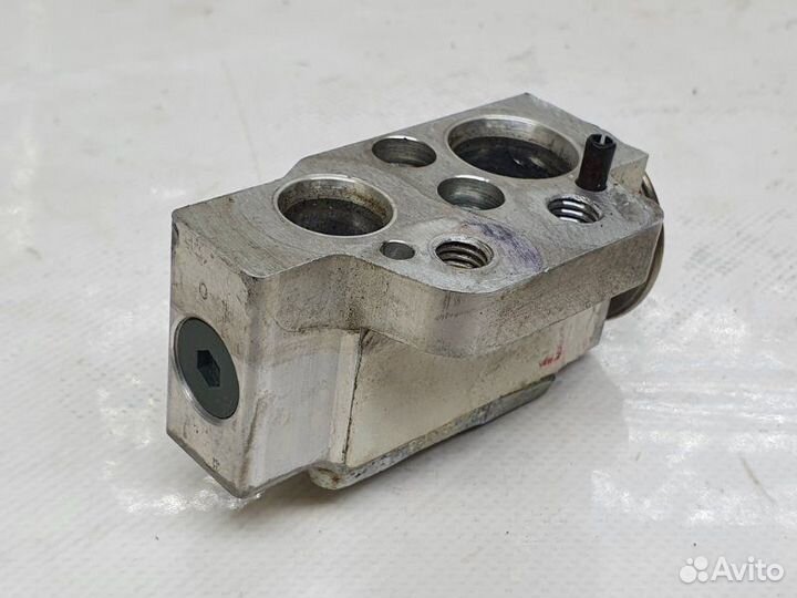 Клапан кондиционера Volkswagen Jetta 6 2.0 TDI