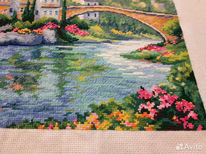 Картина, вышитая крестом