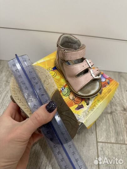 Босоножки для девочки 18 размер Totto