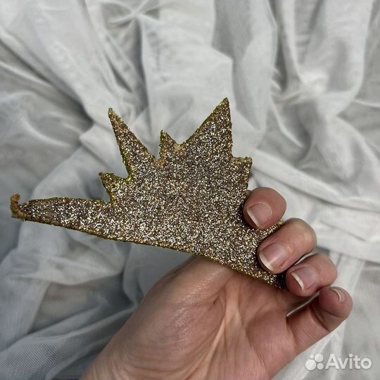 Коррна украшение для пучка гимнастика