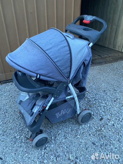 Прогулочная коляска