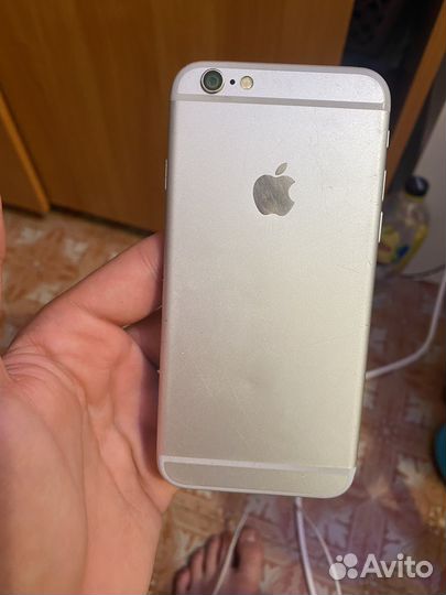 Телефон iPhone 6