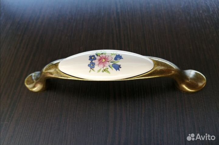 Фарфоровые ручки для мебели