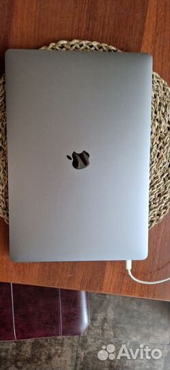 Apple MacBook Pro 15 2018 i7 16 gb 500 gb