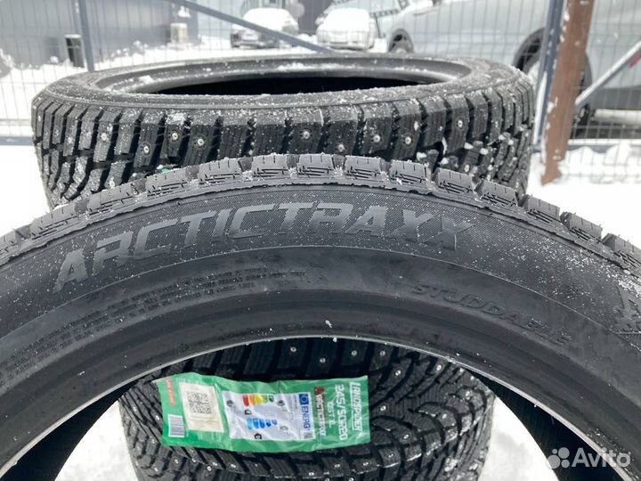 Landspider Arctictraxx 215/55 R18