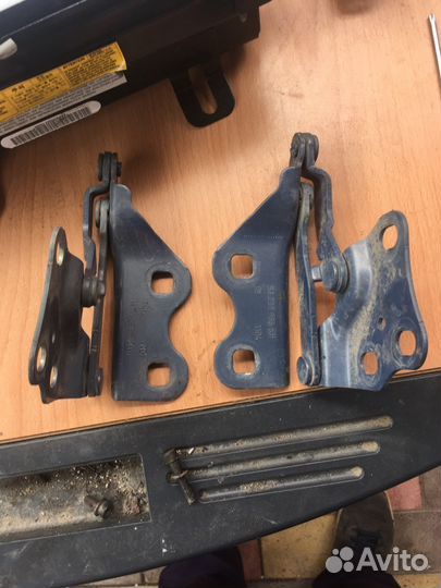 Петли капота Опель Мерива А