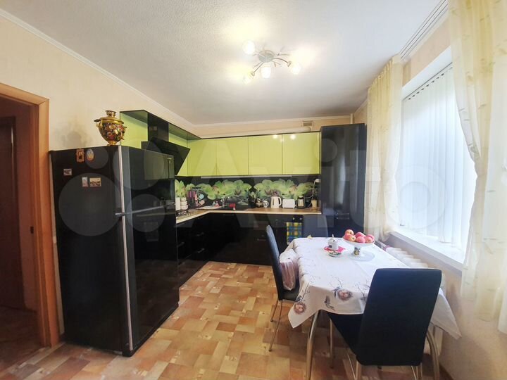 2-к. квартира, 63 м², 1/5 эт.