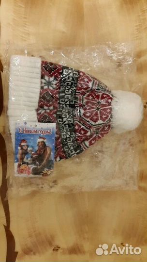 Зимняя шапка с помпоном