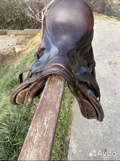 Конкурное седло