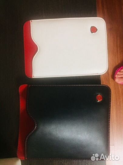 Чехлы на планшет