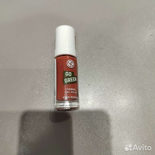 Лак для ногтей Ив Роше