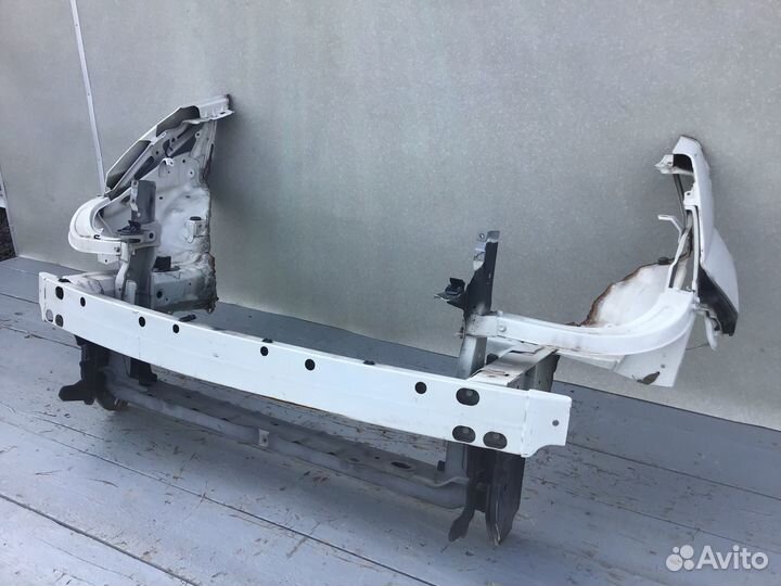 Панель передняя Toyota Crown Majesta (S180) 2004