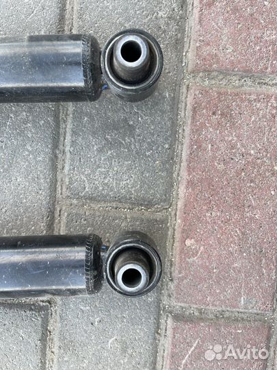 Задние амортизаторы на BMW G20