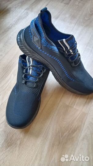 Кроссовки 45р новые