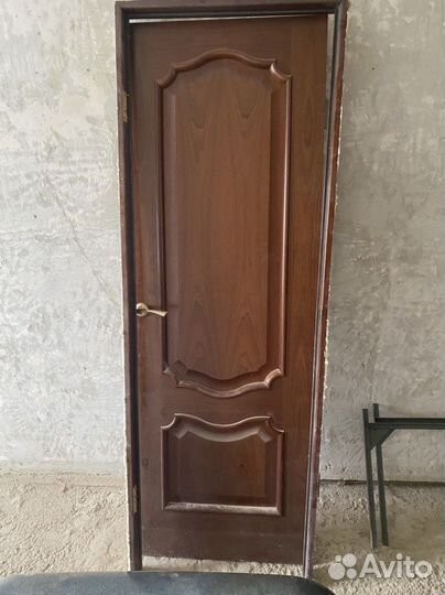 Дверь деревянная в ванную
